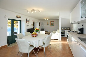 Village house Ana Dubravica