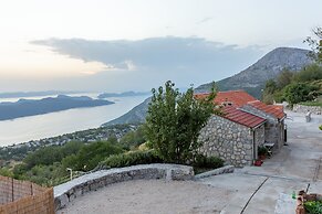 Village house Ana Dubravica