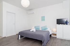 Cin & Co Central Apartments