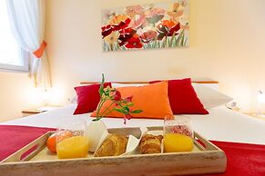 Leona & Borna Central Suites