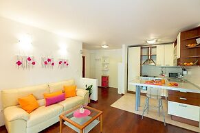 Leona & Borna Central Suites