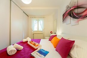 Leona & Borna Central Suites