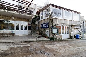 Guest House Matana Pomena