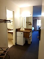 Klopfenstein Inn and Suites