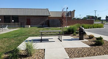 Klopfenstein Inn and Suites