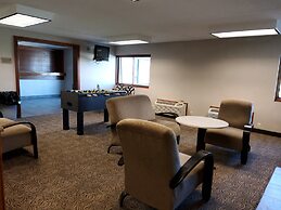 Klopfenstein Inn and Suites