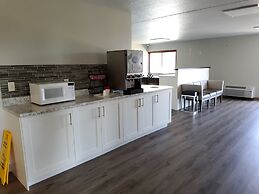 Klopfenstein Inn and Suites