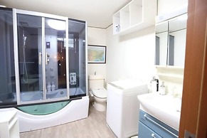 Red Door House Osaka