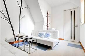 Red Door House Osaka