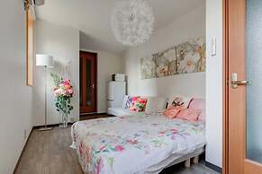 Red Door House Osaka