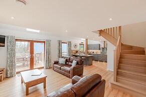 Lord Galloway 38 With Hot Tub, Newton Stewart