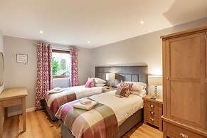 Lord Galloway 38 With Hot Tub, Newton Stewart