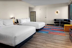 Aloft Atlanta at The Battery Atlanta