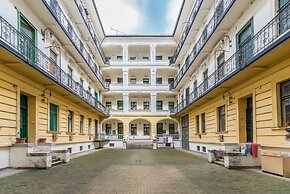 Maphi Bleu - Urban Suite