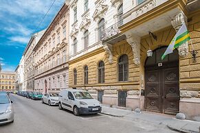 Maphi Bleu - Urban Suite