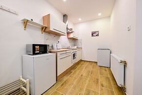 Two bedroom flat in the heart of city, Király str.