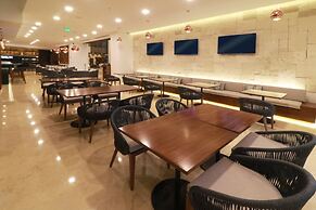 Holiday Inn & Suites Puerto Vallarta Marina & Golf by IHG