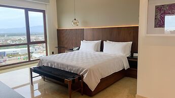 Holiday Inn & Suites Puerto Vallarta Marina & Golf by IHG