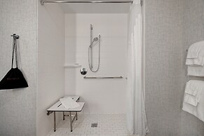 Holiday Inn Express & Suites Grand Rapids South - Wyoming by IHG