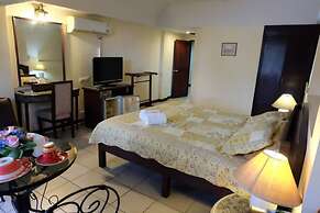 OYO 903 Madame Kim Hostel