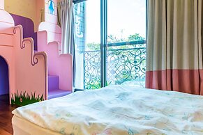 Funny Eggs Guest House