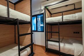 Siam Subway Hostel and Café