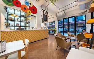 Siam Subway Hostel and Café