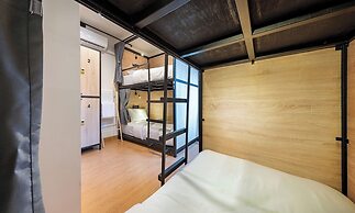 Siam Subway Hostel and Café