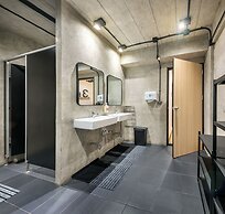 Siam Subway Hostel and Café