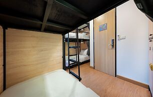 Siam Subway Hostel and Café