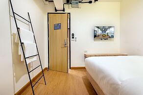 Siam Subway Hostel and Café