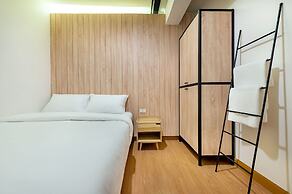 Siam Subway Hostel and Café