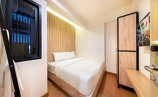 Siam Subway Hostel and Café