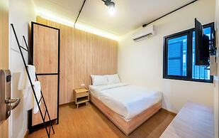 Siam Subway Hostel and Café