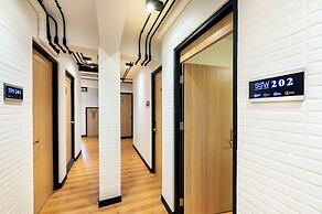 Siam Subway Hostel and Café