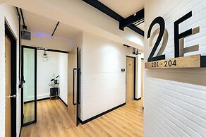 Siam Subway Hostel and Café