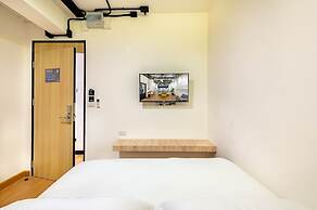 Siam Subway Hostel and Café