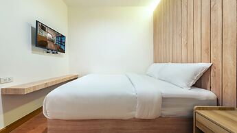 Siam Subway Hostel and Café