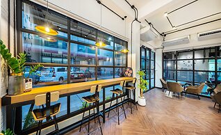 Siam Subway Hostel and Café