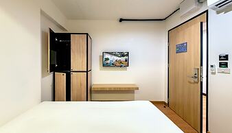 Siam Subway Hostel and Café