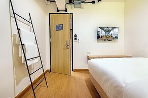 Siam Subway Hostel and Café