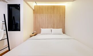 Siam Subway Hostel and Café