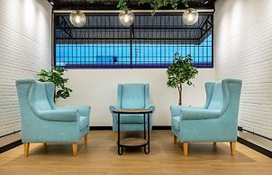 Siam Subway Hostel and Café