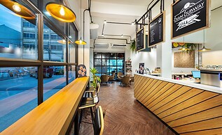 Siam Subway Hostel and Café