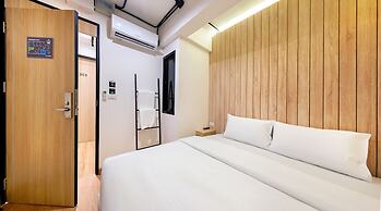 Siam Subway Hostel and Café