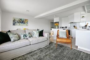 Crystal Shores Sunshine Beach