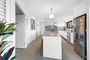 Crystal Shores Sunshine Beach