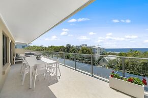 Crystal Shores Sunshine Beach