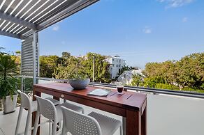 Crystal Shores Sunshine Beach