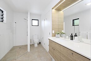 Crystal Shores Sunshine Beach